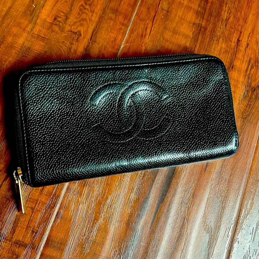 CHANEL Black Quilted Leather Zip-Around Wallet with Gold Hardware